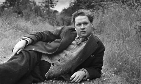 famous welsh poet dylan thomas